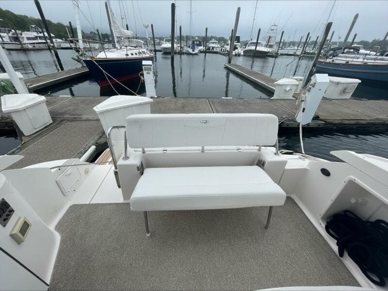 2007 Regal 3360 Window Express