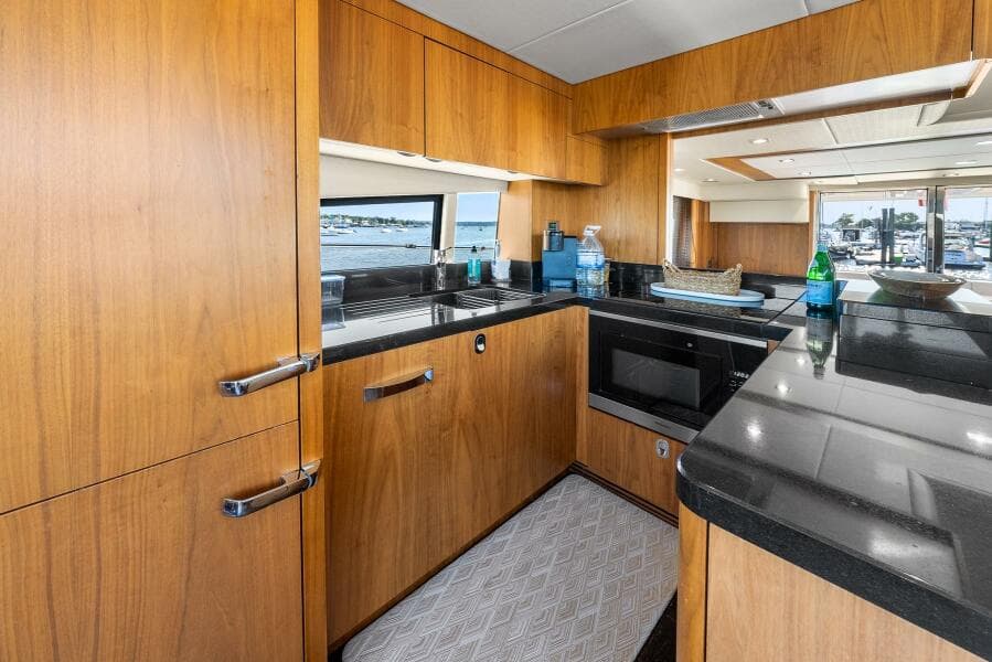 2016 Sunseeker Manhattan 65