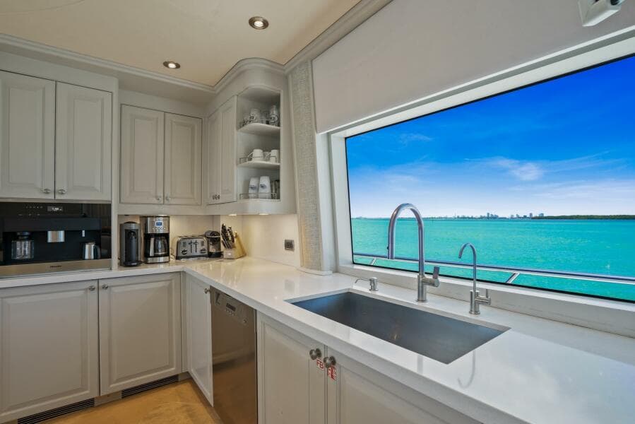 2004 Crescent Raised Pilothouse