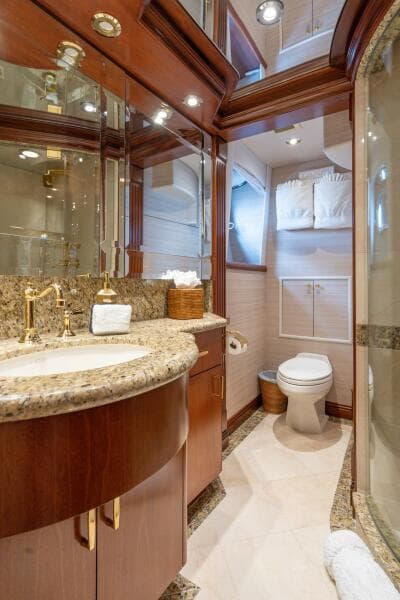 Queen Guest Ensuite