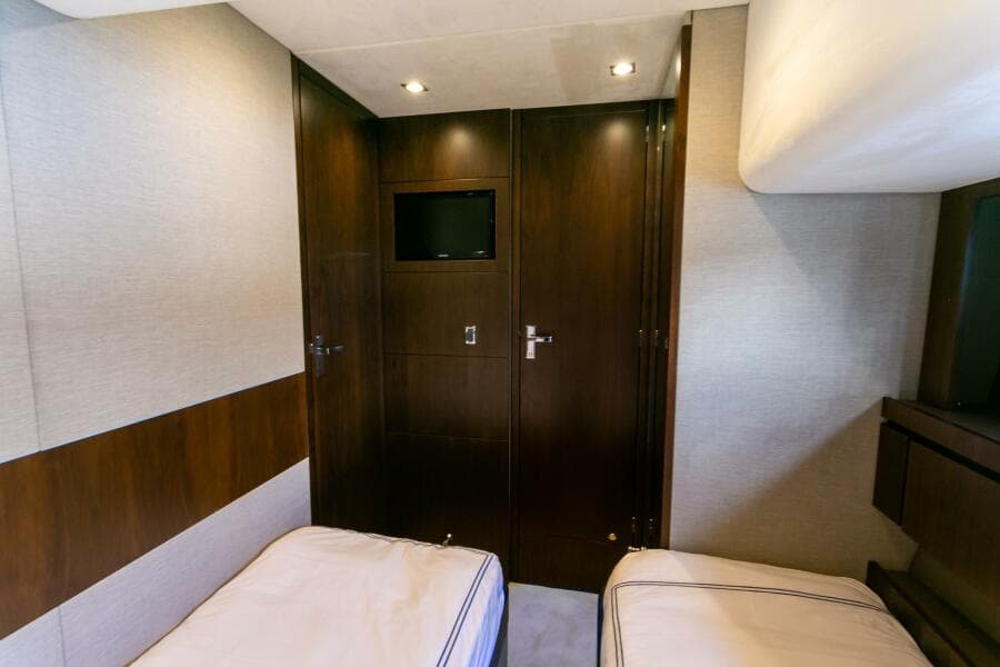 2014 Fairline Squadron 65