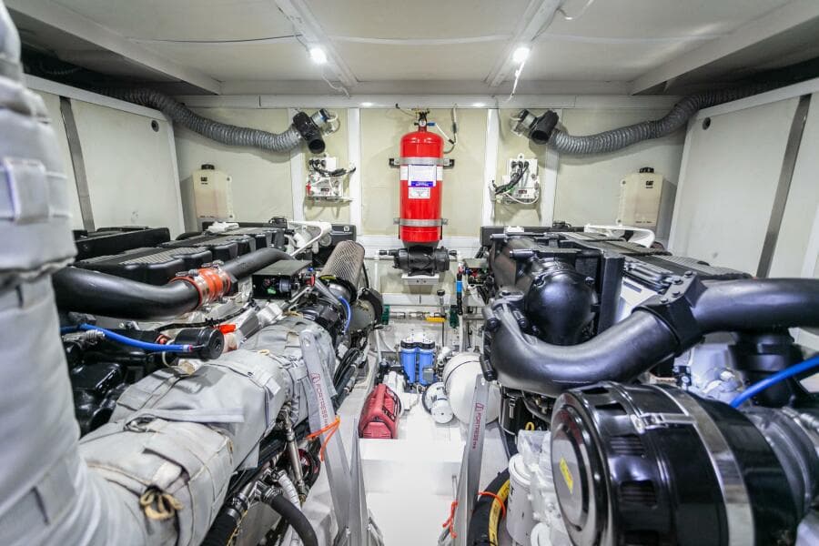 2014 Fairline Squadron 65