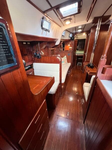 1986 Tayana Vancouver 42