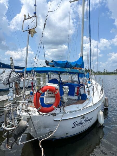 1986 Tayana Vancouver 42