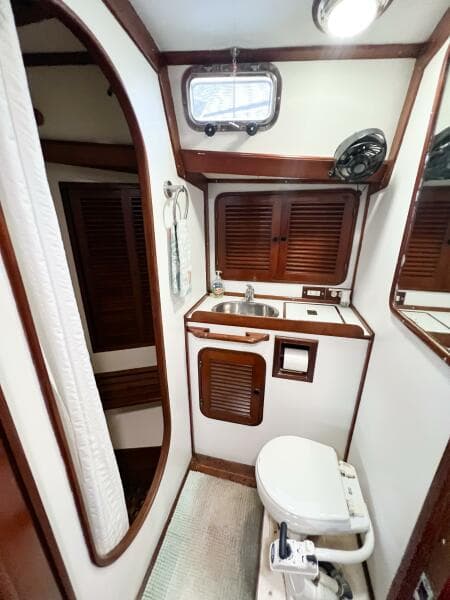 1986 Tayana Vancouver 42