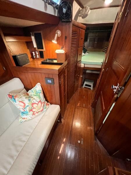 1986 Tayana Vancouver 42