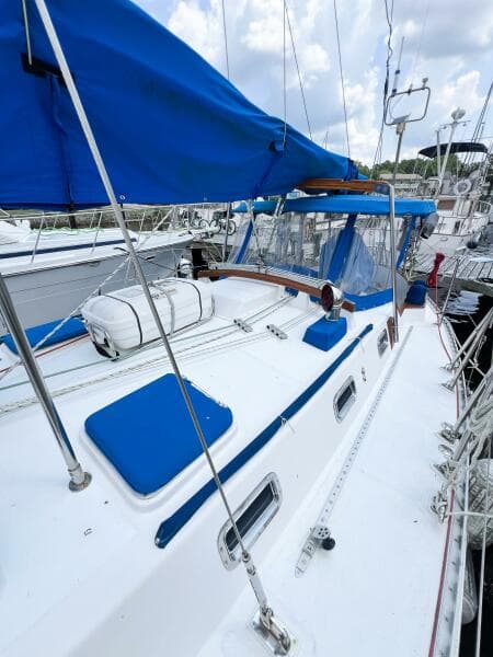 1986 Tayana Vancouver 42