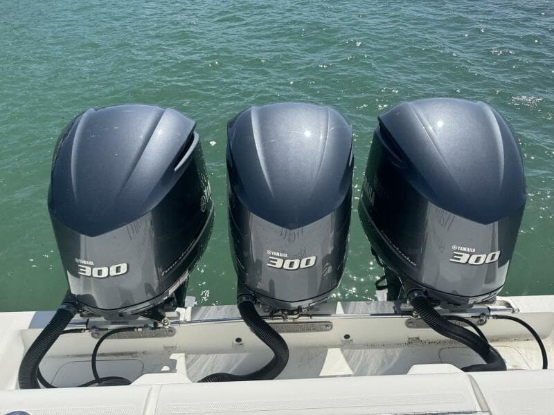 2014 SeaVee 390B Center Console