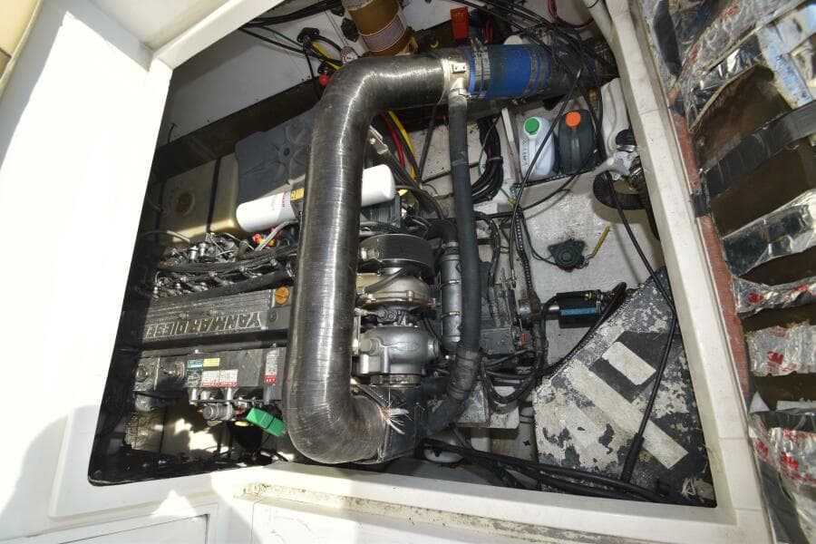 2002 Jupiter 35 Convertible Power 9796761 978356661 0 160520251219 16