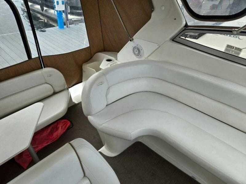 2003 Regal 2860 Commodore