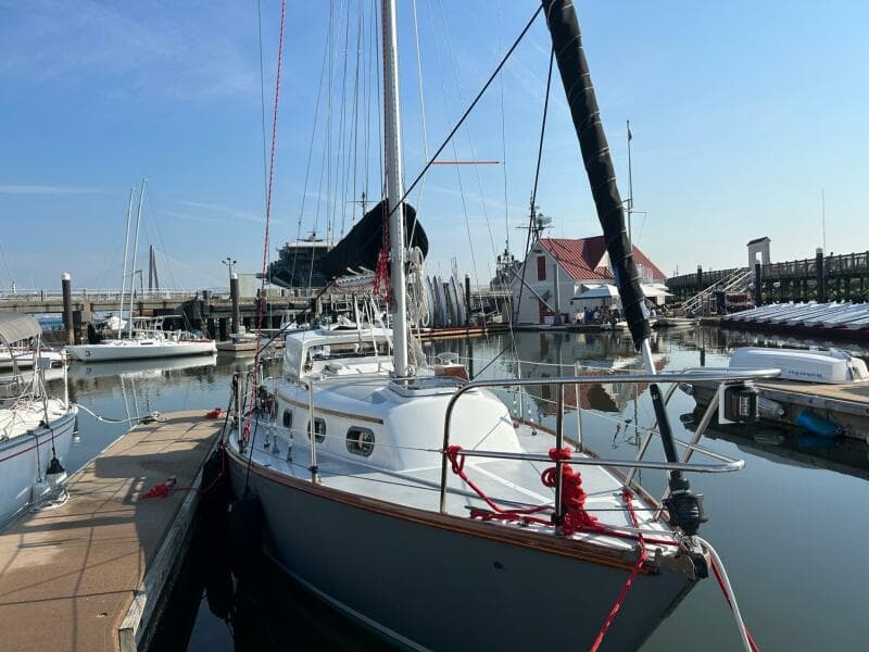 1985 Cape Dory  - Photo 7