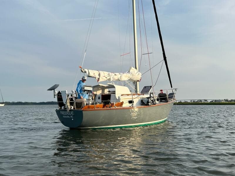 1985 Cape Dory  - Photo 4