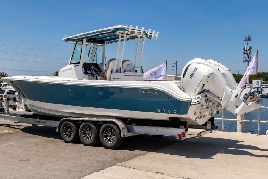 2025 Edgewater 325CC