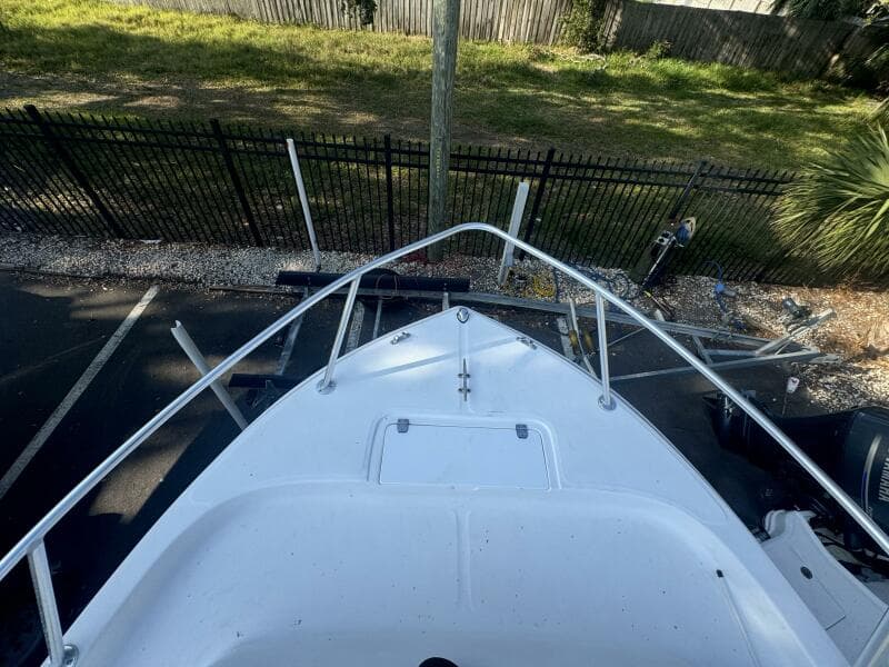 2004 Angler 220 Walkaround