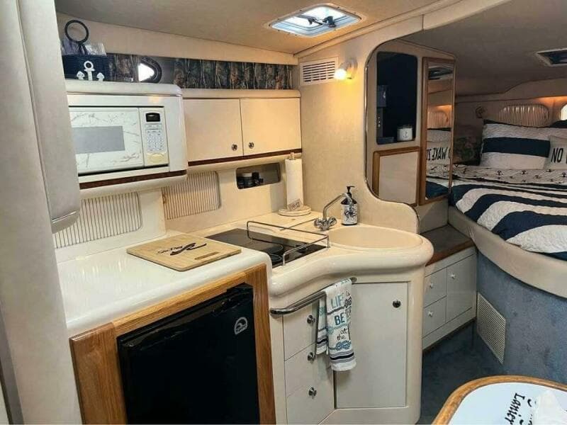 1996 Sea Ray 330 Express Cruiser