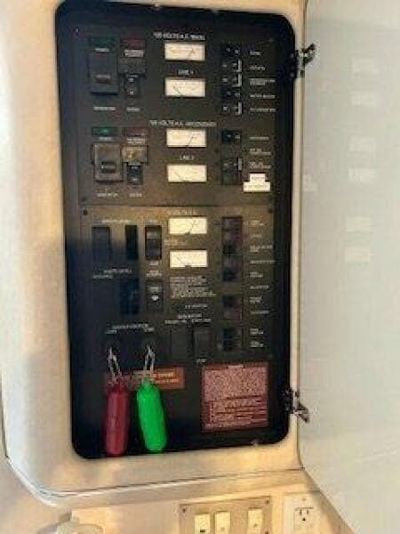 1996 Sea Ray 330 Express Cruiser