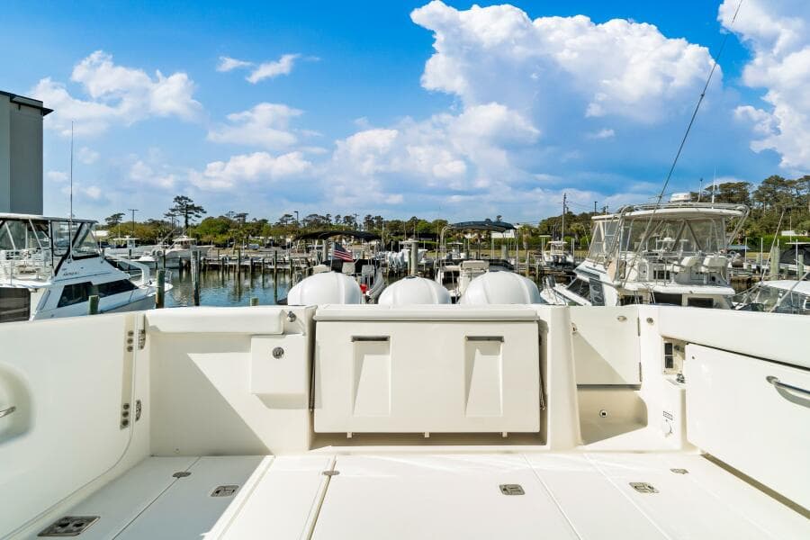 Pursuit 365 MISS MORGAN III - Cockpit