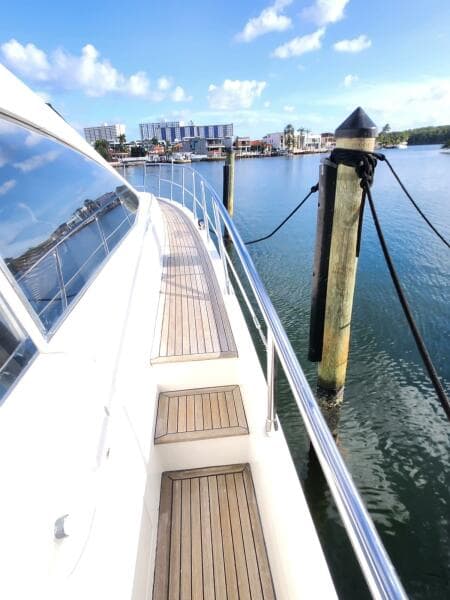 2014 Azimut Flybridge