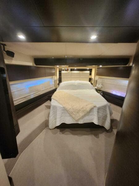 2014 Azimut Flybridge