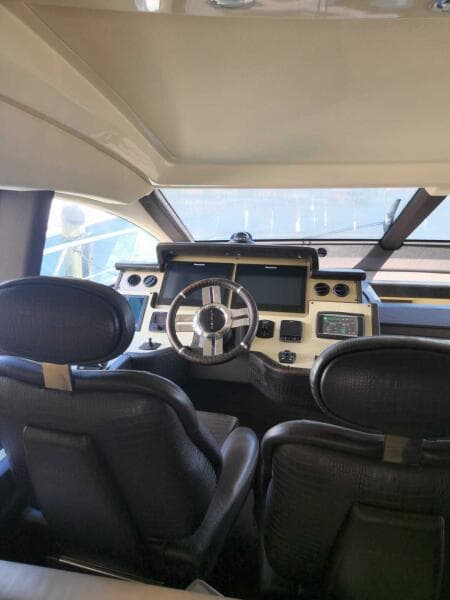 2014 Azimut Flybridge