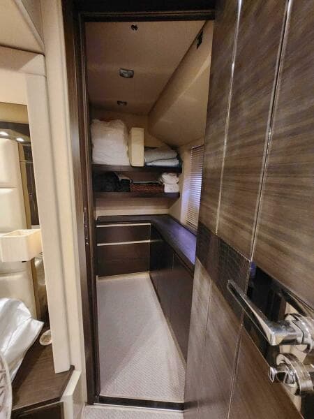 2014 Azimut Flybridge