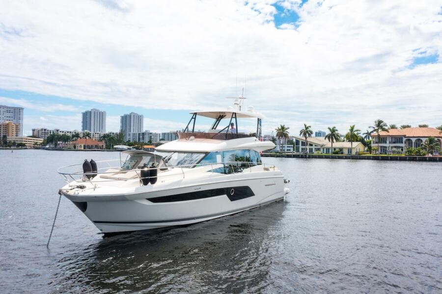 2020 Prestige 520 Fly