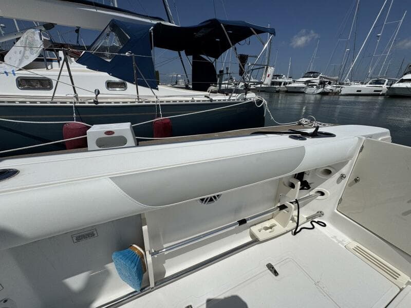 2011 Boston Whaler 305 Conquest