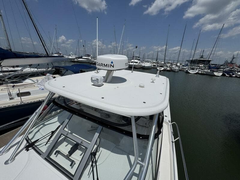 2011 Boston Whaler 305 Conquest