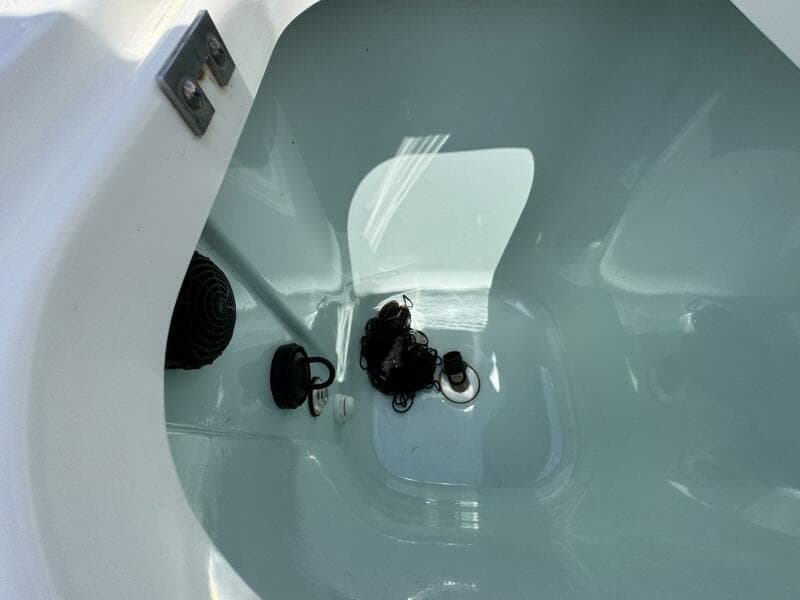 2011 Boston Whaler 305 Conquest