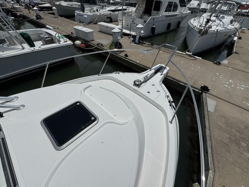 2011 Boston Whaler 305 Conquest