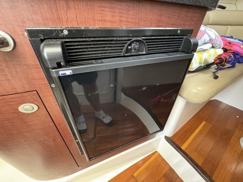 2011 Boston Whaler 305 Conquest