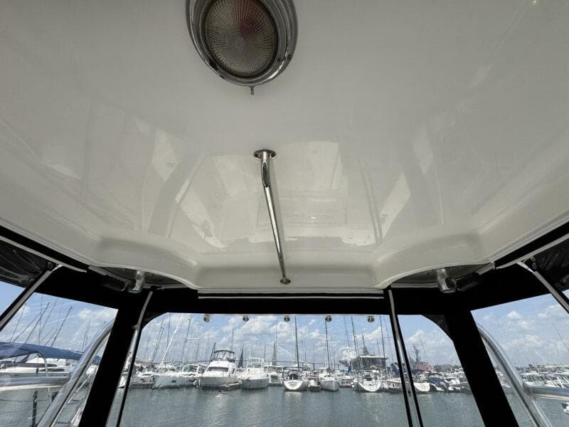2011 Boston Whaler 305 Conquest