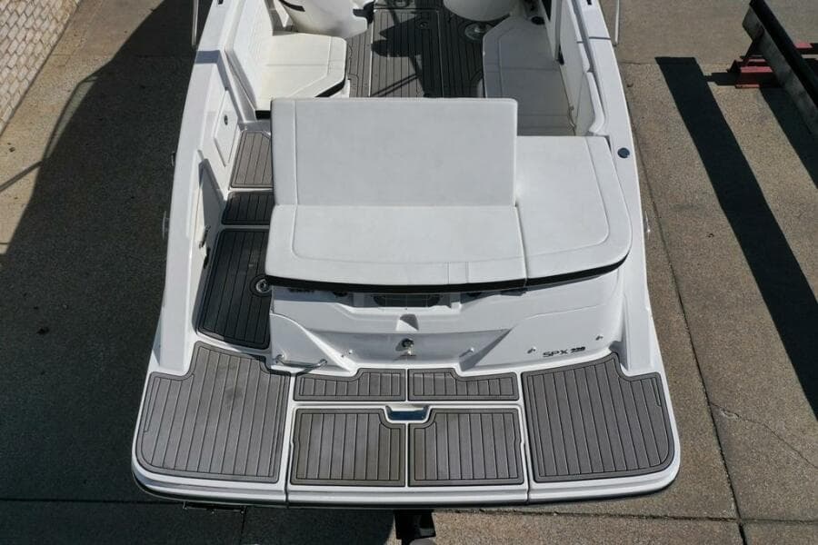2022 Sea Ray 230 SPX - Photo 10