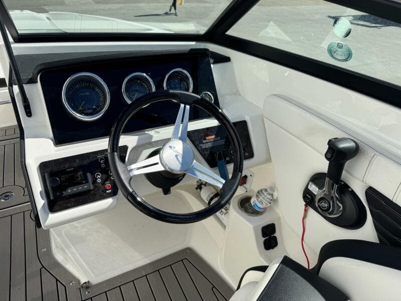 2022 Sea Ray 230 SPX - Photo 14