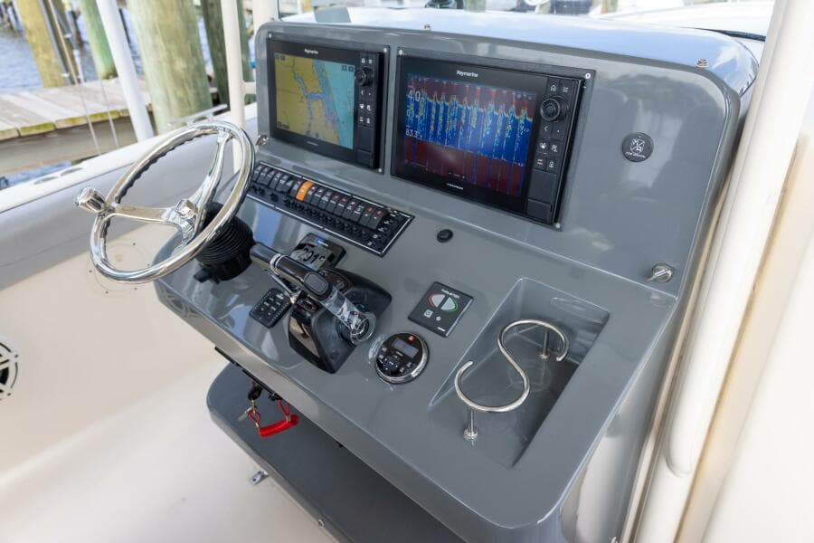 2012 Pursuit ST 310 Sport