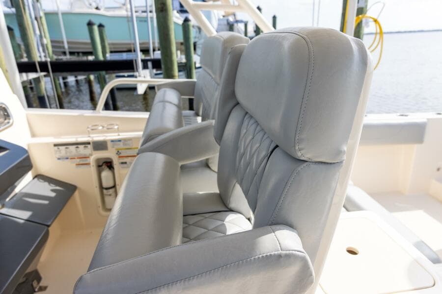 2012 Pursuit ST 310 Sport