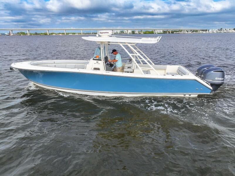 2012 Pursuit ST 310 Sport