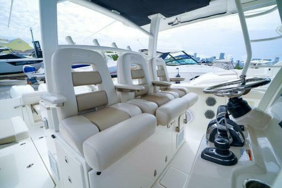 2018 Boston Whaler 380 Outrage