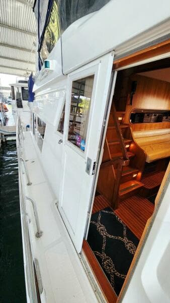 2000 Ocean Alexander 511 Classico