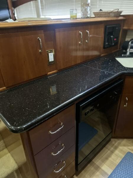 2003 Carver 466 Motor Yacht