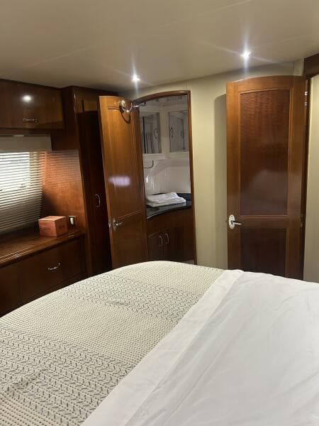 2003 Carver 466 Motor Yacht