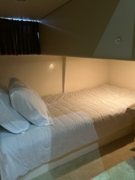 2003 Carver 466 Motor Yacht