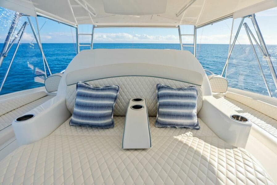 2023 Viking 64 Convertible- SIN PELO- Flybridge