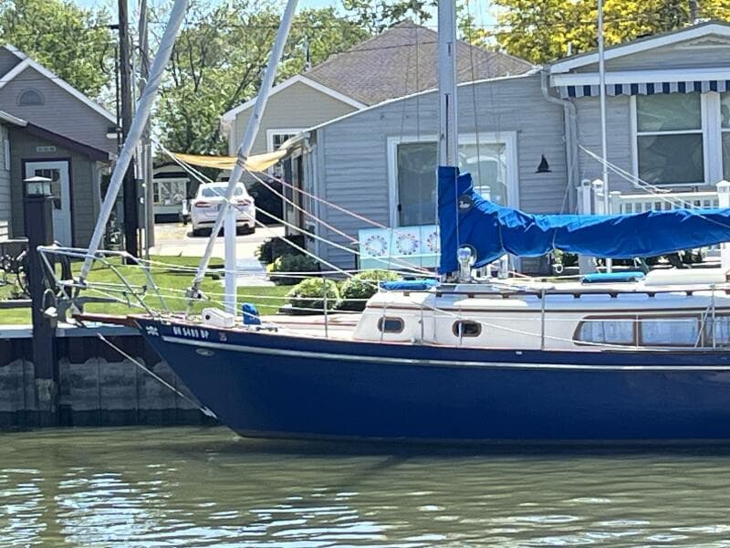 1978 Cheoy Lee Offshore 33