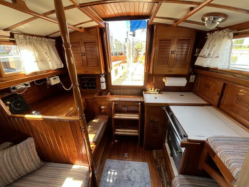 1978 Cheoy Lee Offshore 33