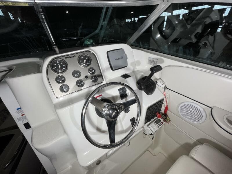 2001 Wellcraft 270 Coastal