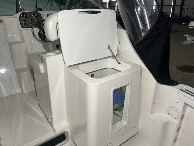 2001 Wellcraft 270 Coastal