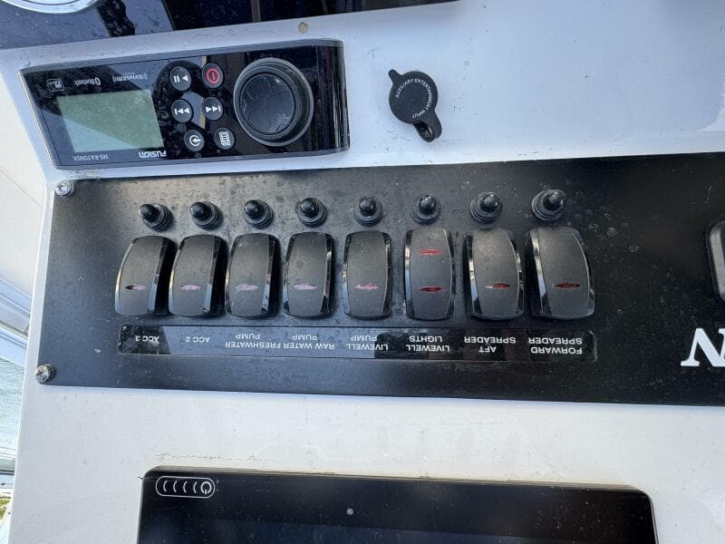 2020 Blackfin 212 CC