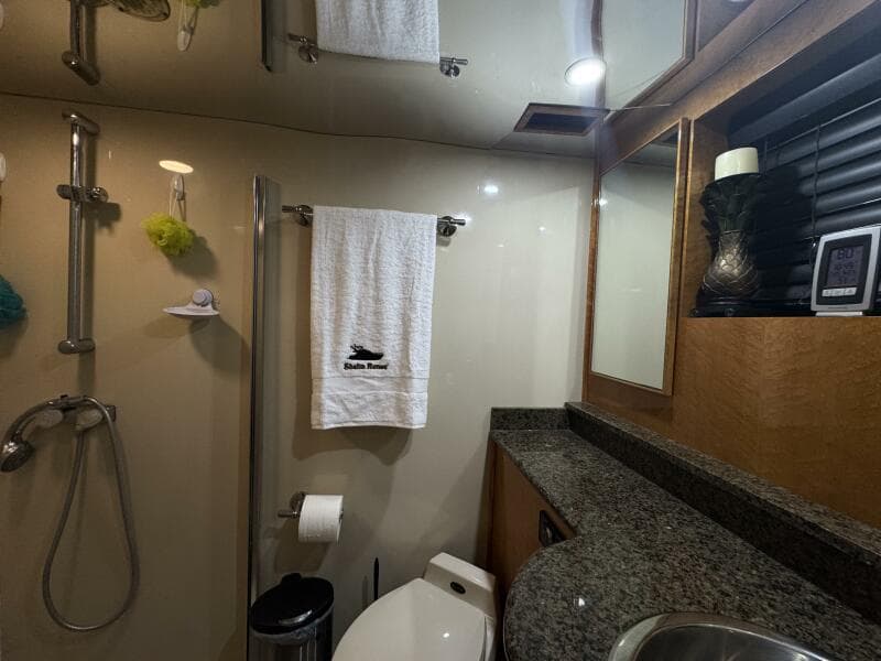 1993 Johnson 56 High Tech Motor Yacht