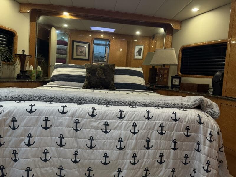 1993 Johnson 56 High Tech Motor Yacht